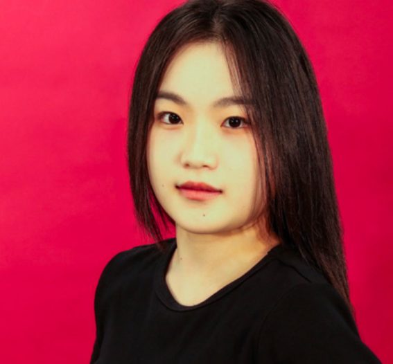 Qian (Fiona) Yu as Fiona Scroge